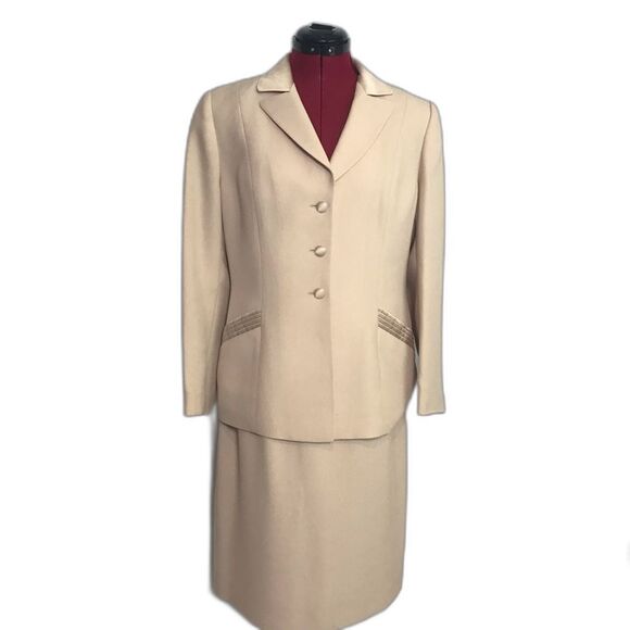 Kasper Skirt Suit Women's Size 10P Cream 2-Piece Set Skirt & Blazer - Picture 1 of 12